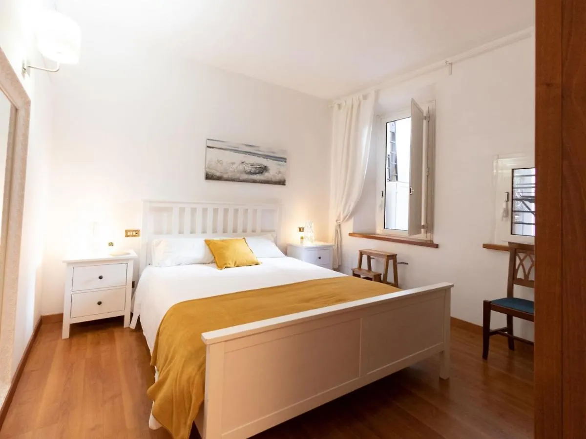 The Best Rent - Stylish One-Bedroom Apartment In Piazza Barberini Rome