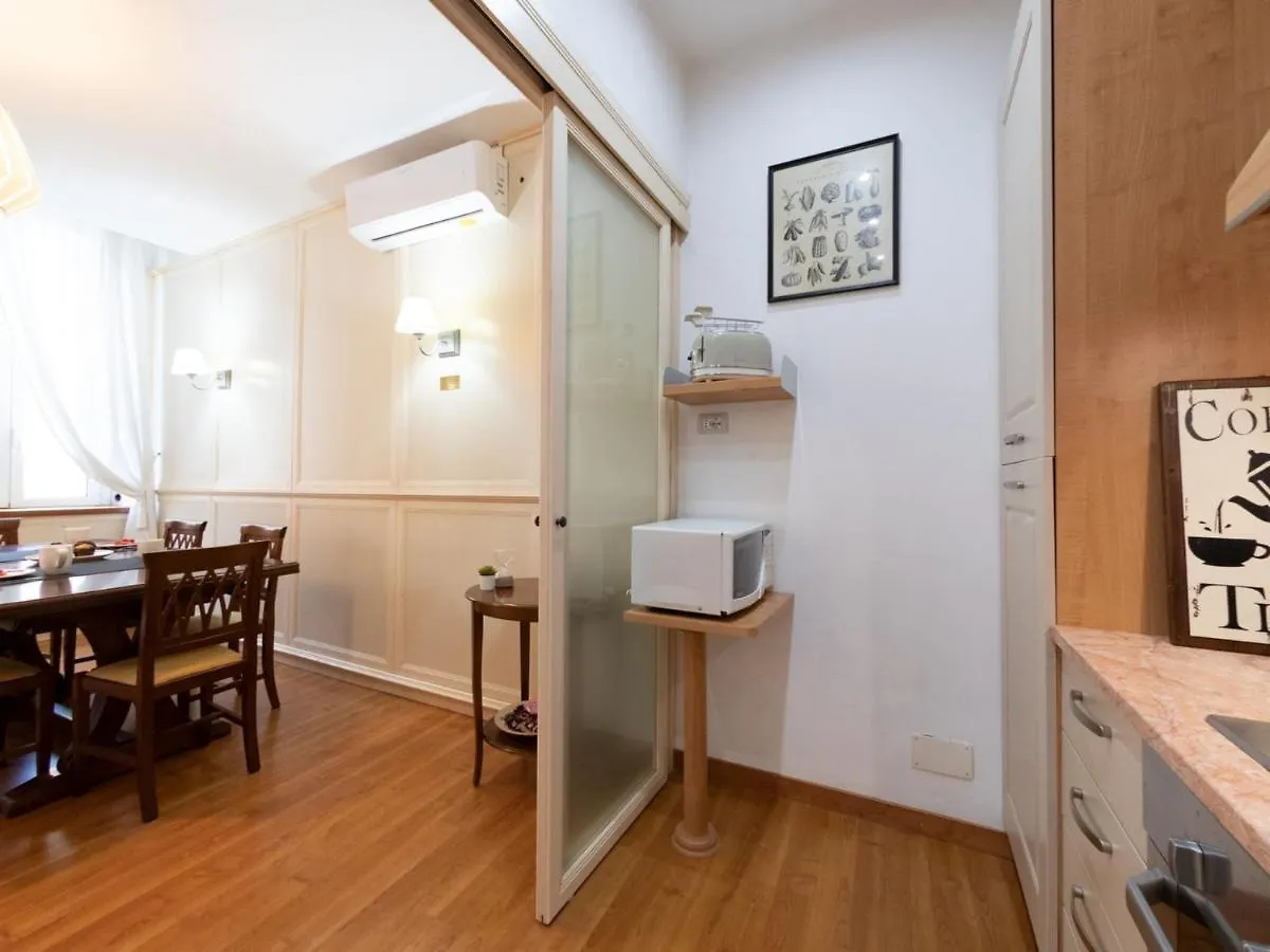 The Best Rent - Stylish One-Bedroom Apartment In Piazza Barberini Rome